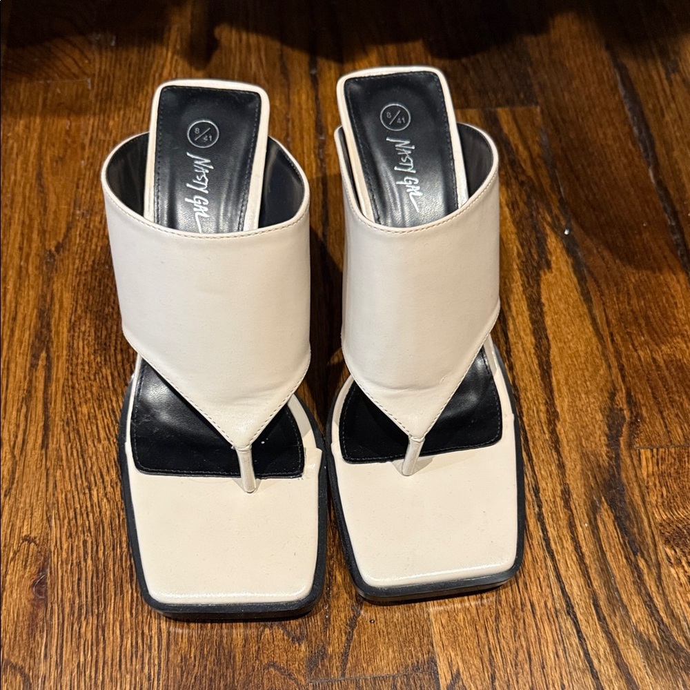 Nasty Gal Cream and Black Women's Sandals